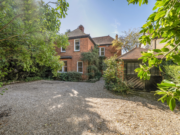 Westlecot Road, Old Town, Swindon, SN1