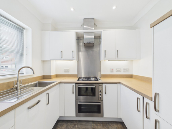 Brookbank Close, Cheltenham GL50 3NS