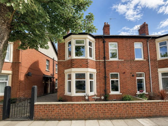 Abbotsford Park, Monkseaton Village