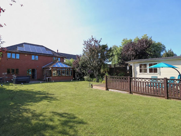 Kents Hill Road, Benfleet